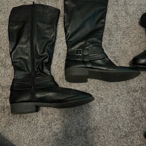 Women's Black Knee-High Boots